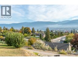 200 West Bench Drive, Penticton, BC V2A8X8 Photo 76