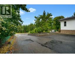 1910 30 Street Se, Salmon Arm, BC V1E2E6 Photo 58
