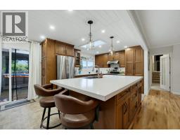 Dining room - 1910 30 Street Se, Salmon Arm, BC V1E2E6 Photo 18