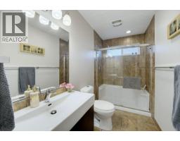 1910 30 Street Se, Salmon Arm, BC V1E2E6 Photo 37