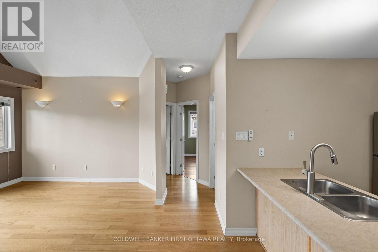 Condos for Sale in Ottawa – F – 143 OLDFIELD STREET, Ottawa – By Peter Sagos - Image 18