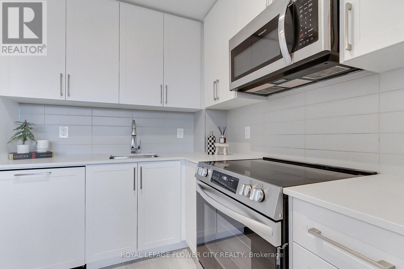 #239 2450 OLD BRONTE ROAD - 12