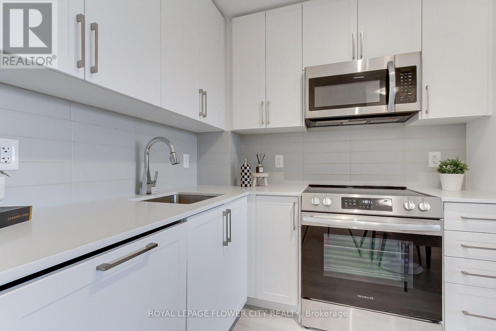 #239 2450 OLD BRONTE ROAD - 13
