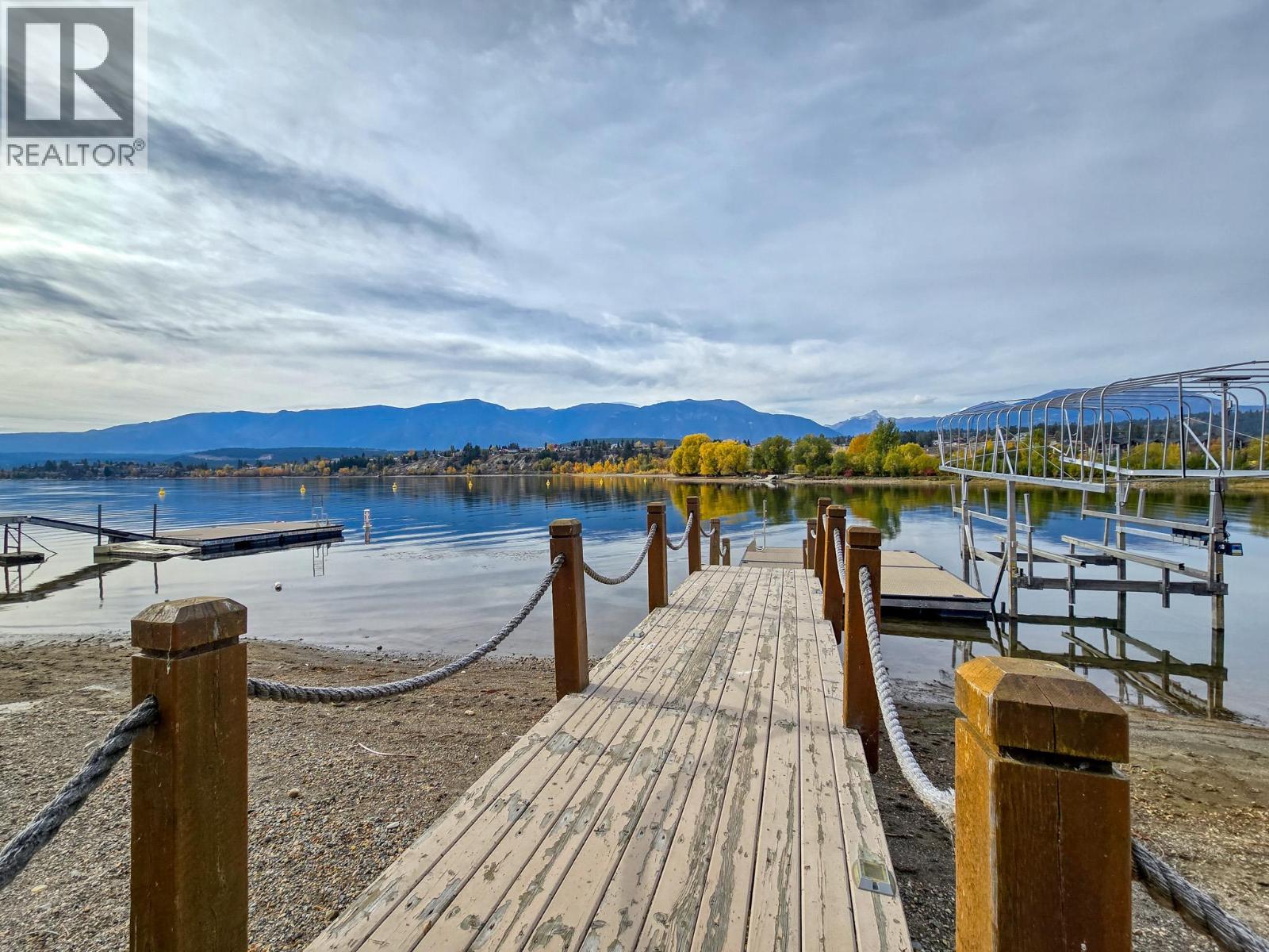 449 LAKEVIEW Place - 68