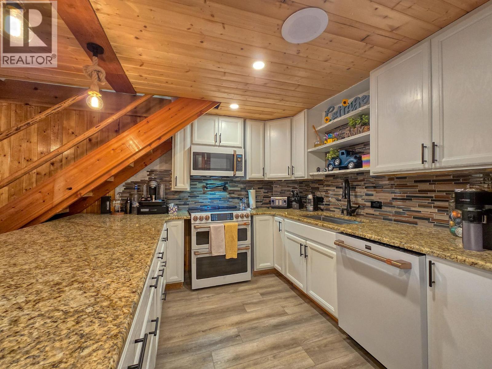 449 LAKEVIEW Place - 41