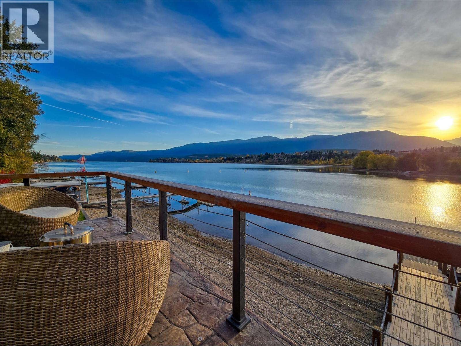 449 LAKEVIEW Place - 60