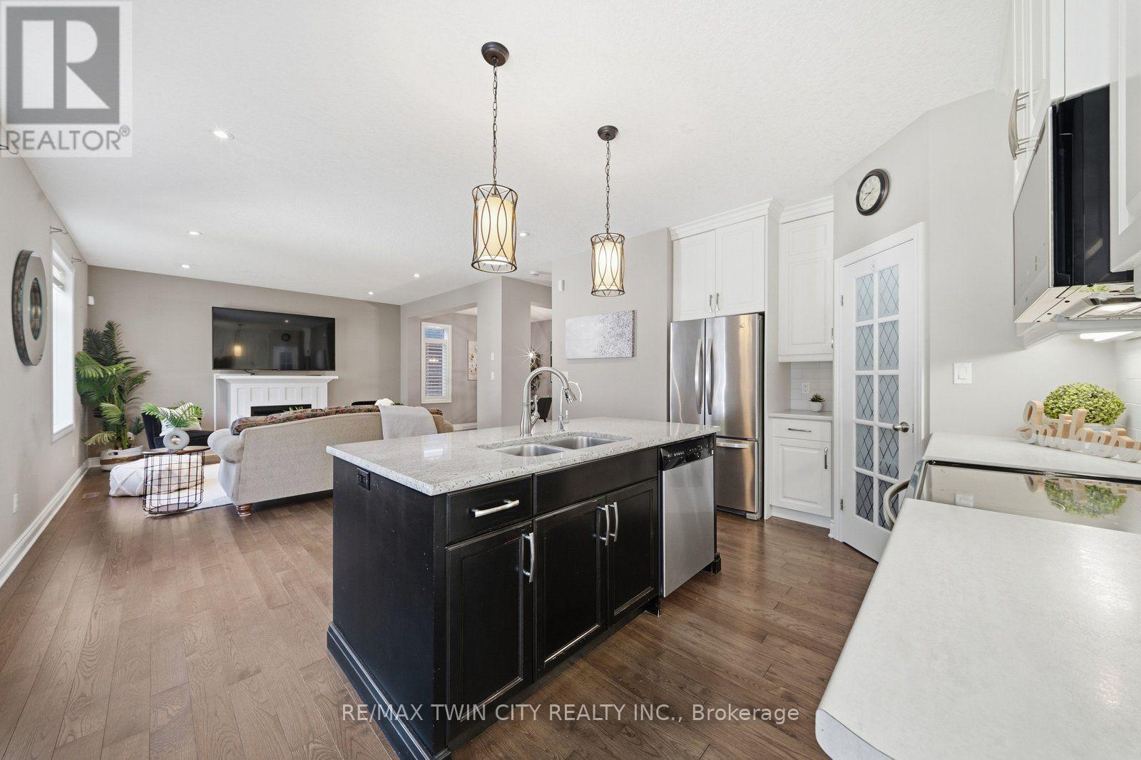 24 HOLLINGSHEAD ROAD - 19
