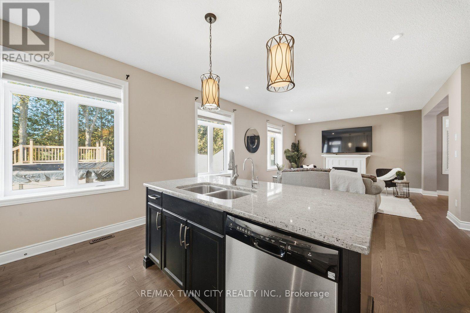 24 HOLLINGSHEAD ROAD - 21