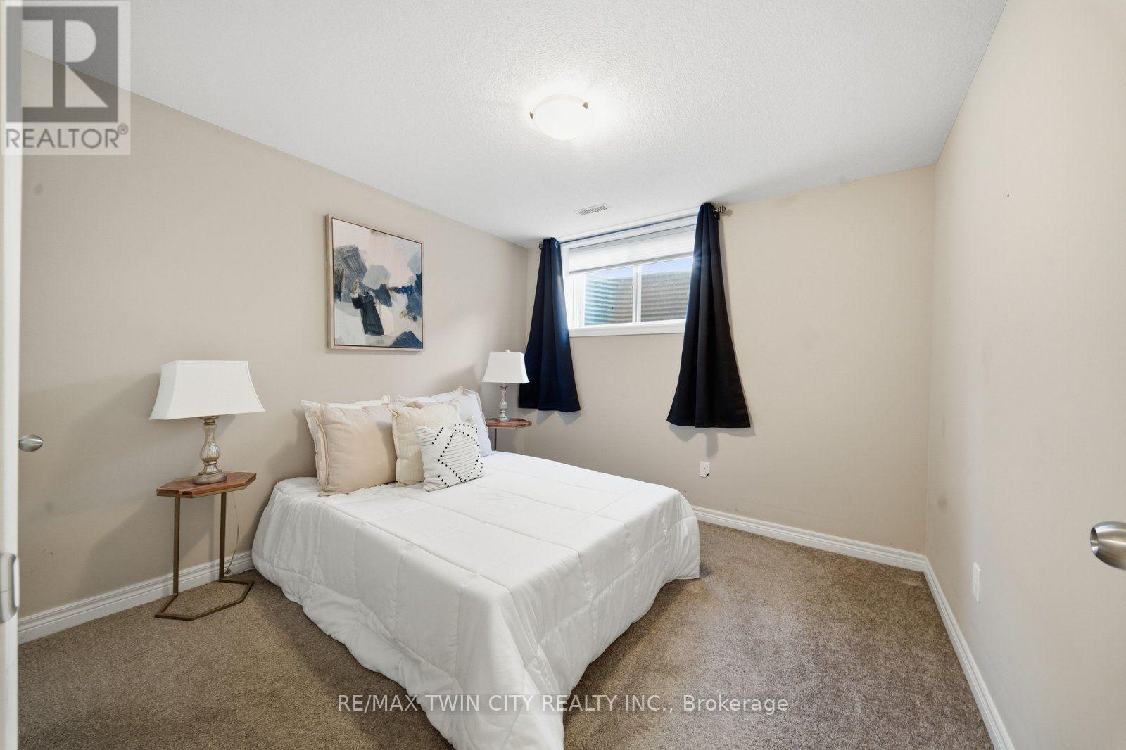 24 HOLLINGSHEAD ROAD - 36