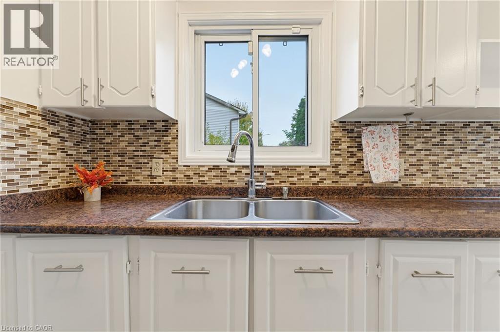 Photo of 2324 MIDDLESMOOR Crescent