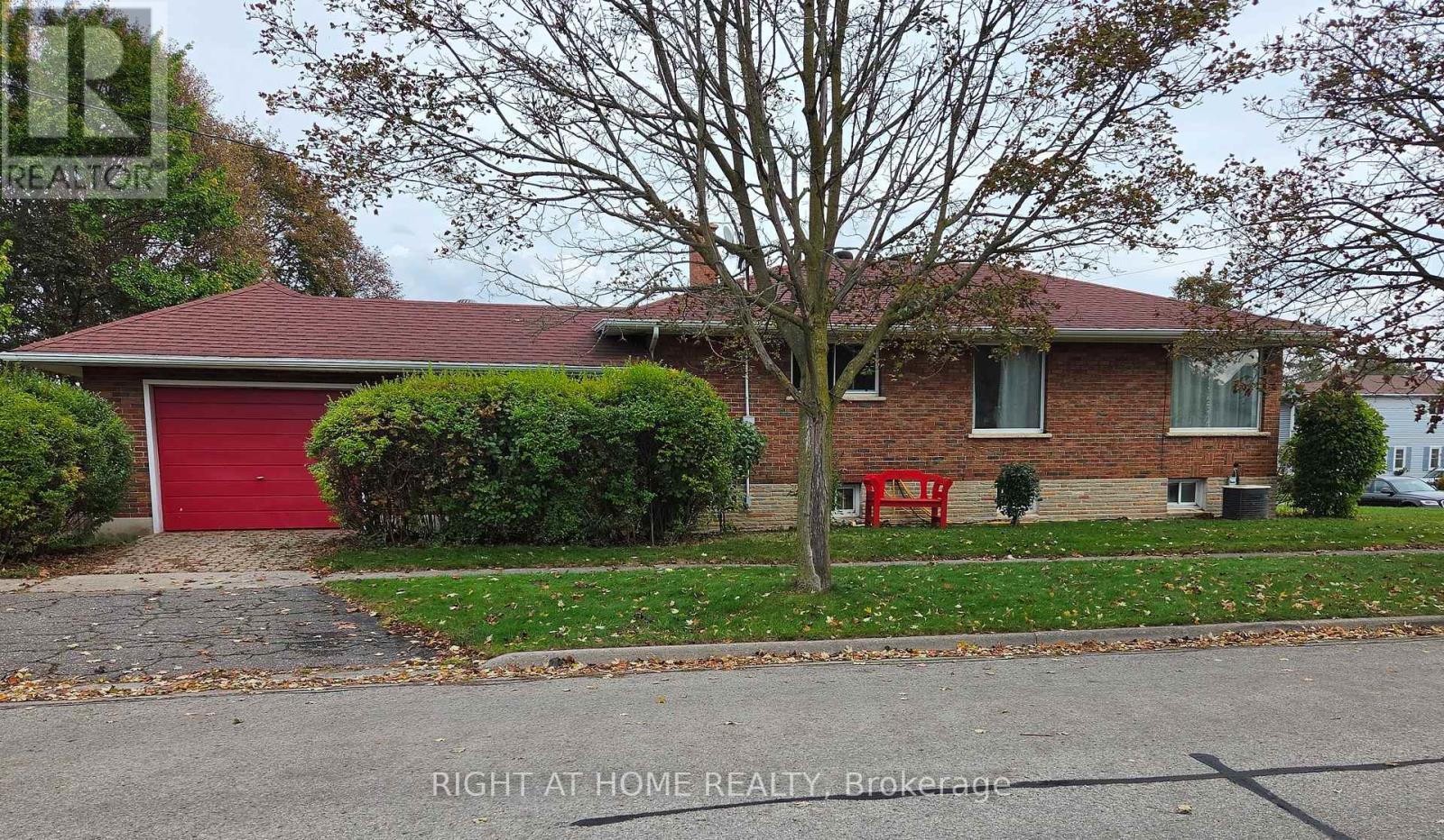 462 Madison Avenue, Oshawa, ON photo 3