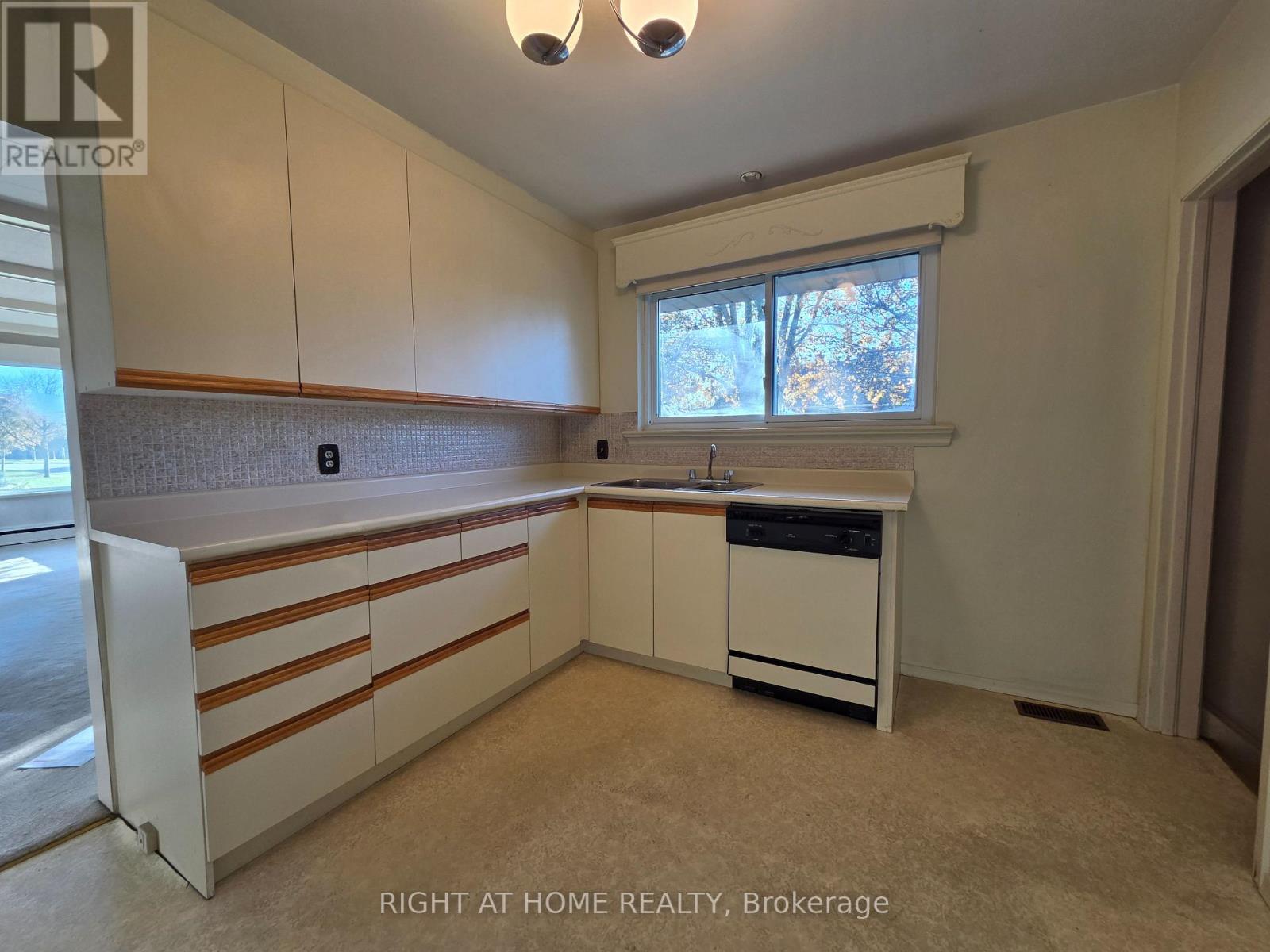 462 Madison Avenue, Oshawa, ON photo 6