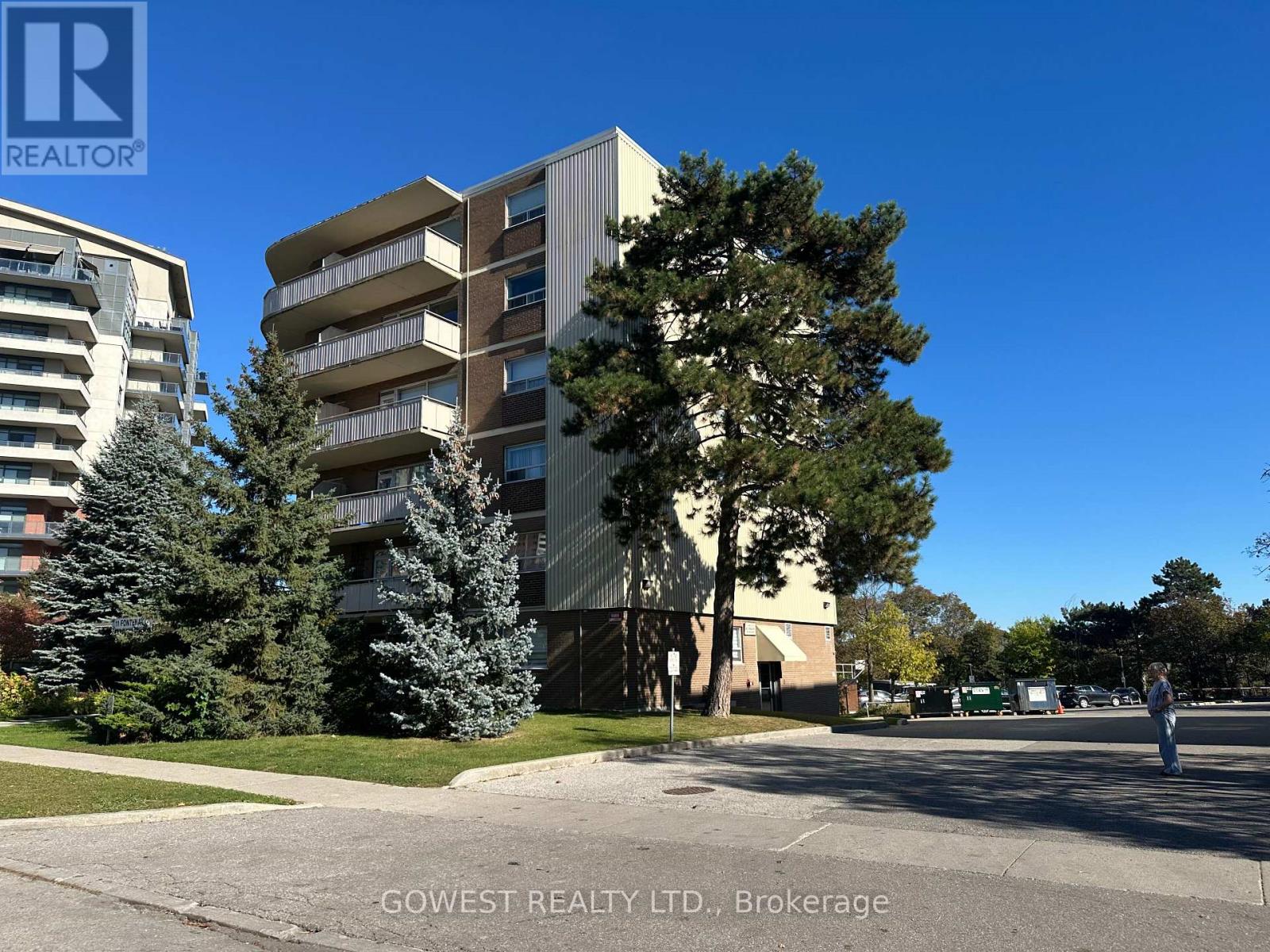 105 - 11 FONTENAY COURT, Toronto (Edenbridge-Humber Valley) — photo 2