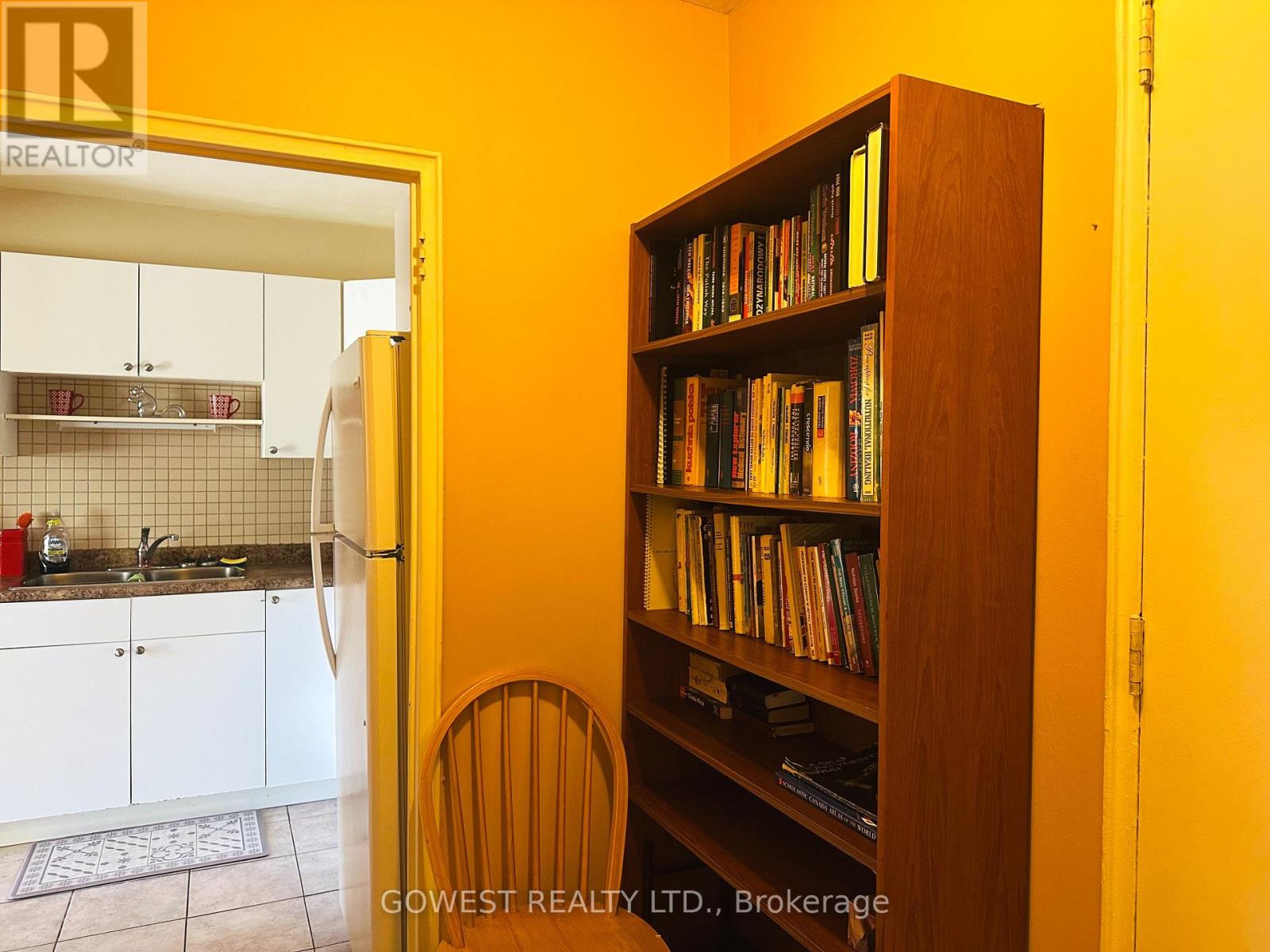#105 11 FONTENAY COURT - 20