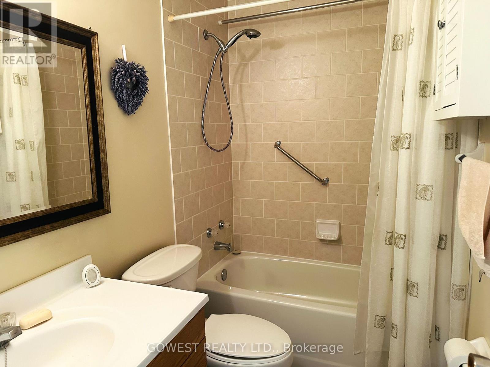 #105 11 FONTENAY COURT - 22