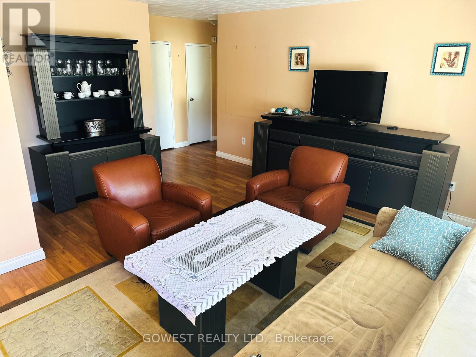 #105 11 FONTENAY COURT - 5