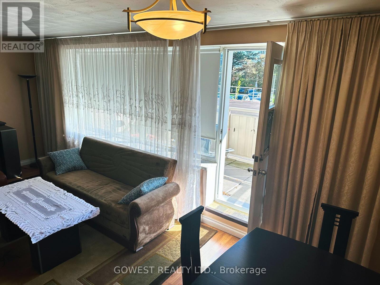 #105 11 FONTENAY COURT - 9