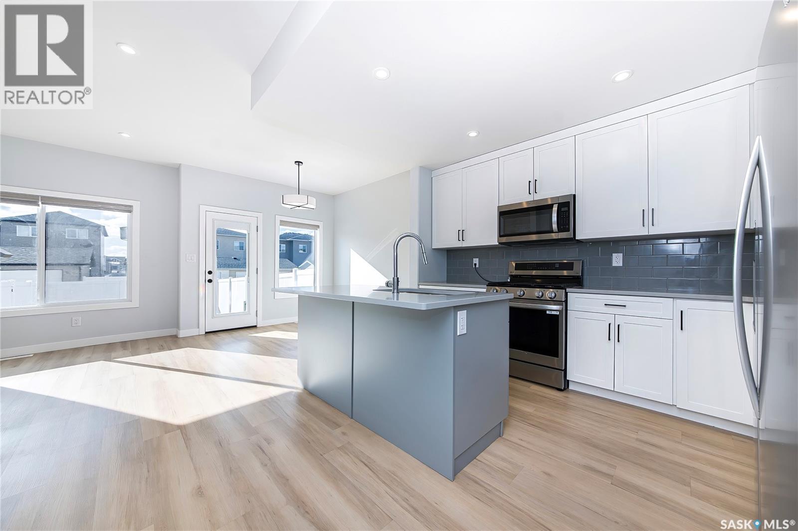 528 Myles Heidt MANOR, Saskatoon — photo 8