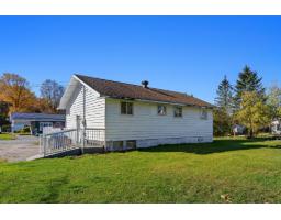 792 Rue Centrale, Bryson, QC J0X1H0 Photo 21