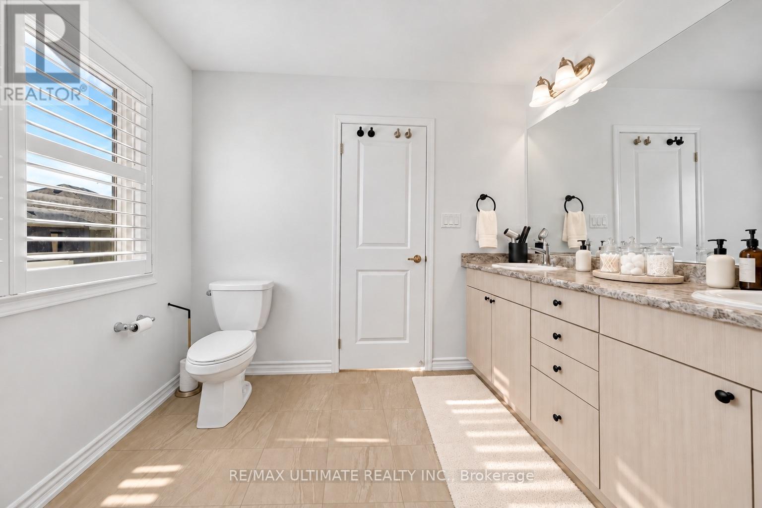 2885 FOXDEN SQUARE - 34