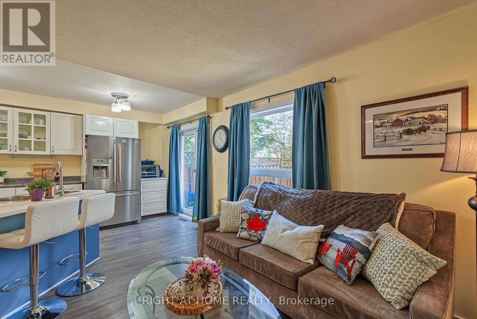2158 FERGUSON STREET - 10