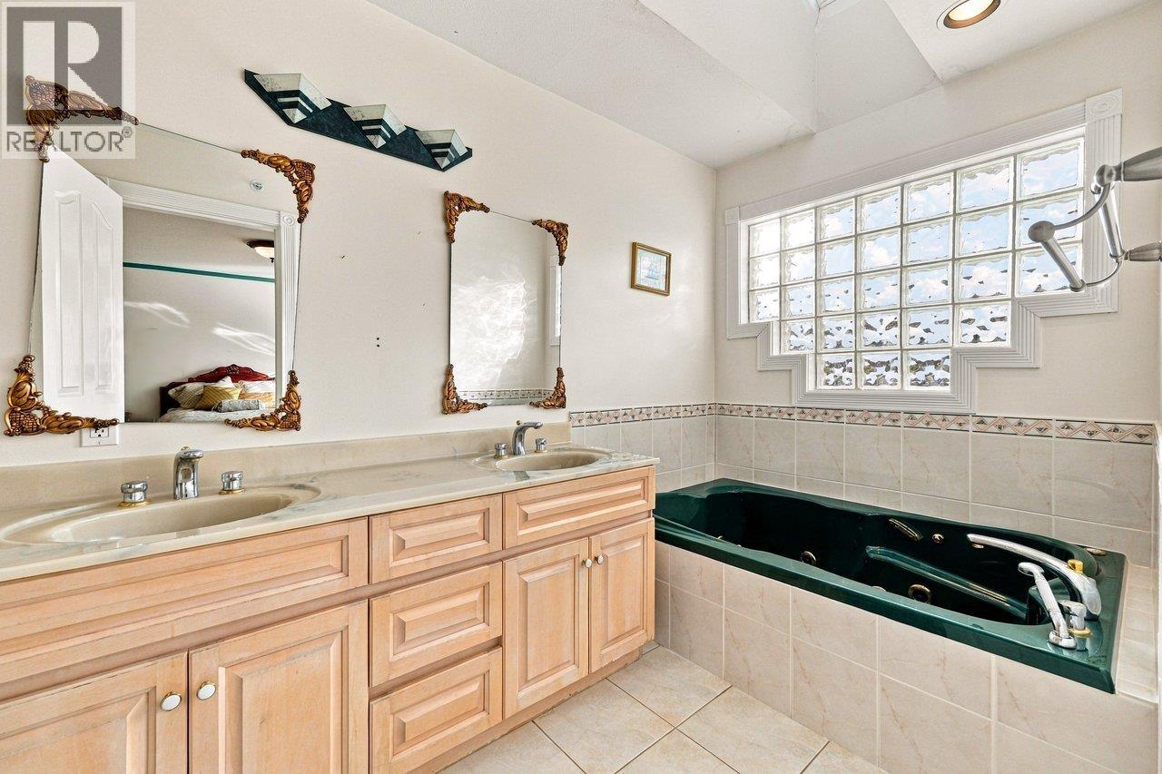 Photo of 3895 GLENDALE STREET 19