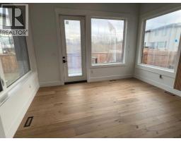 4pc Bathroom - 16 Rockcliff Hill Nw, Calgary, AB T3G0G6 Photo 17