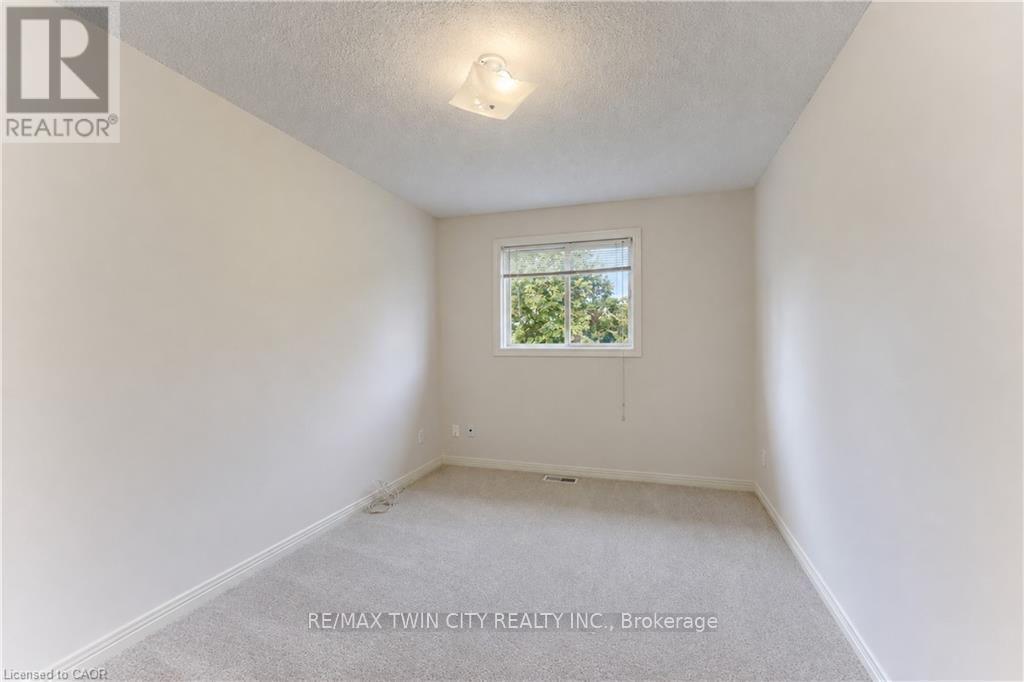 4- 360 Cornridge Place, Waterloo, ON photo 19