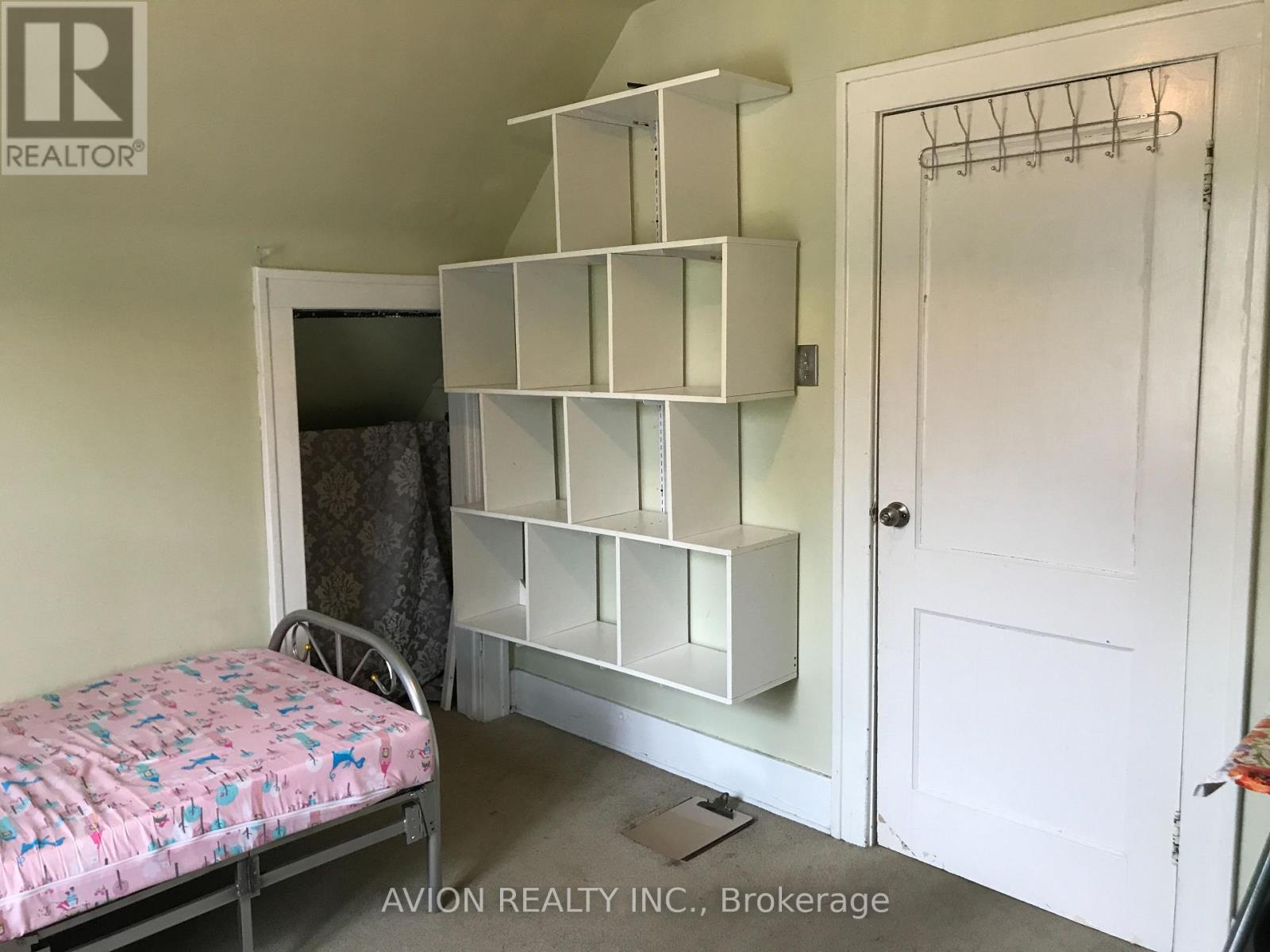 3095 PETER STREET - 4