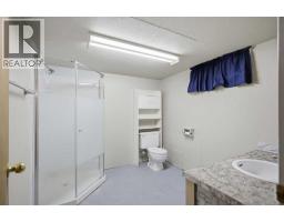 5112 47 Avenue, Ponoka, AB T4J1J3 Photo 14