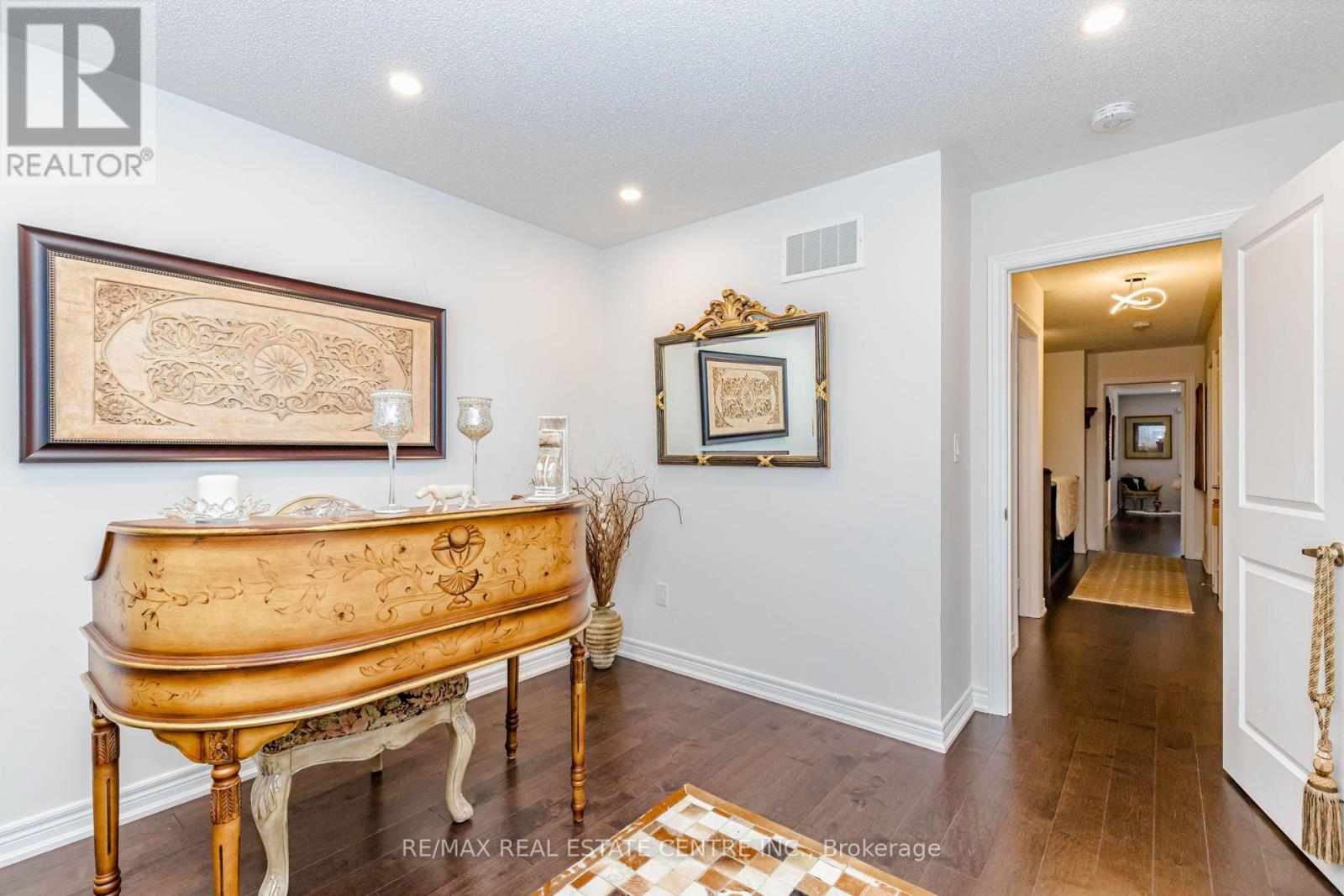 4061 Channing Crescent, Oakville, ON photo 43
