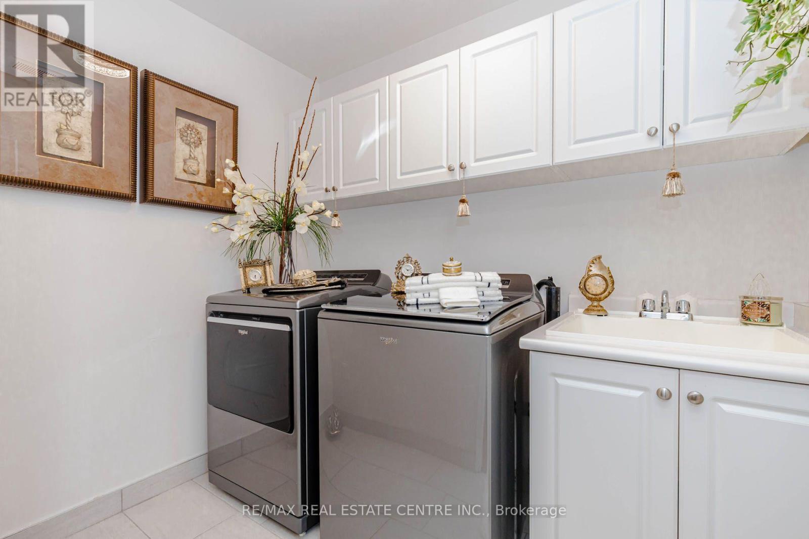 4061 Channing Crescent, Oakville, ON photo 48