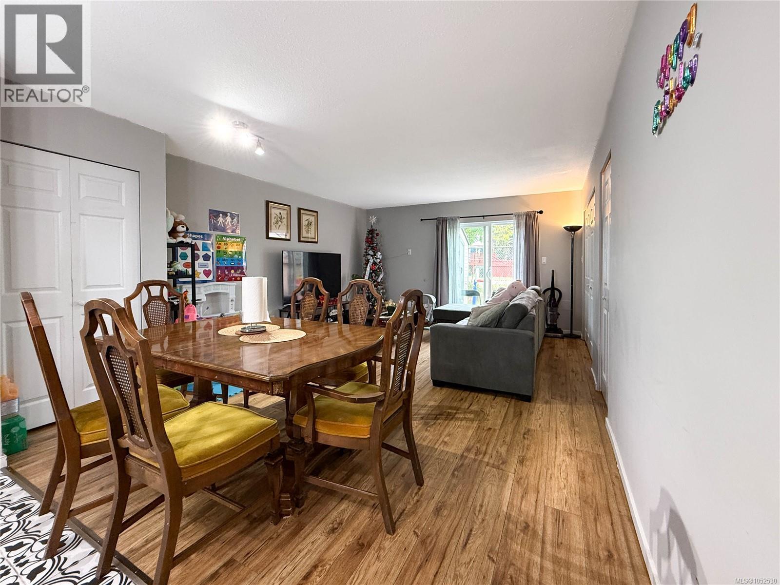 #2 704 7th Ave - 8