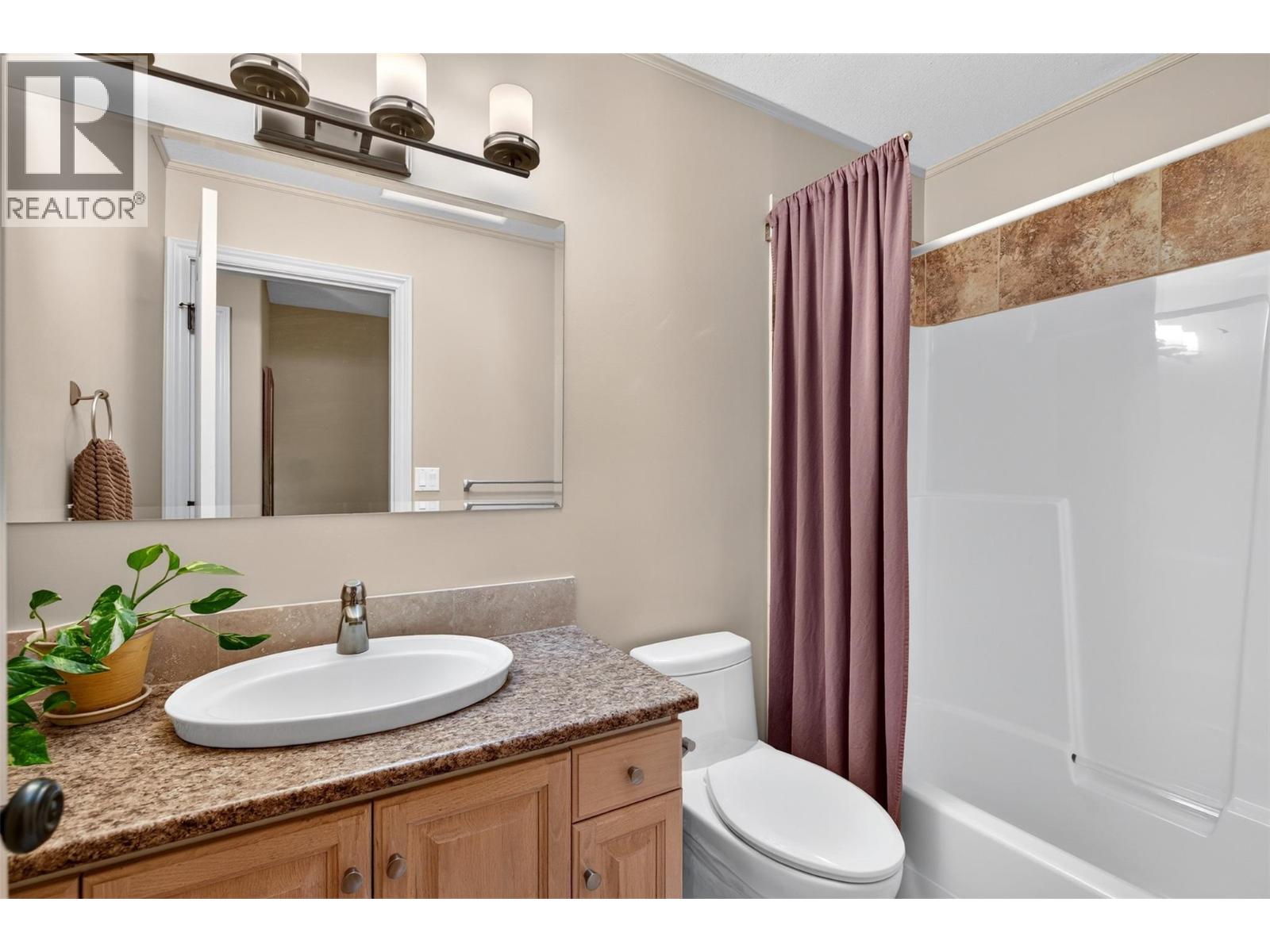  2215 Shannon Woods Place, West Kelowna