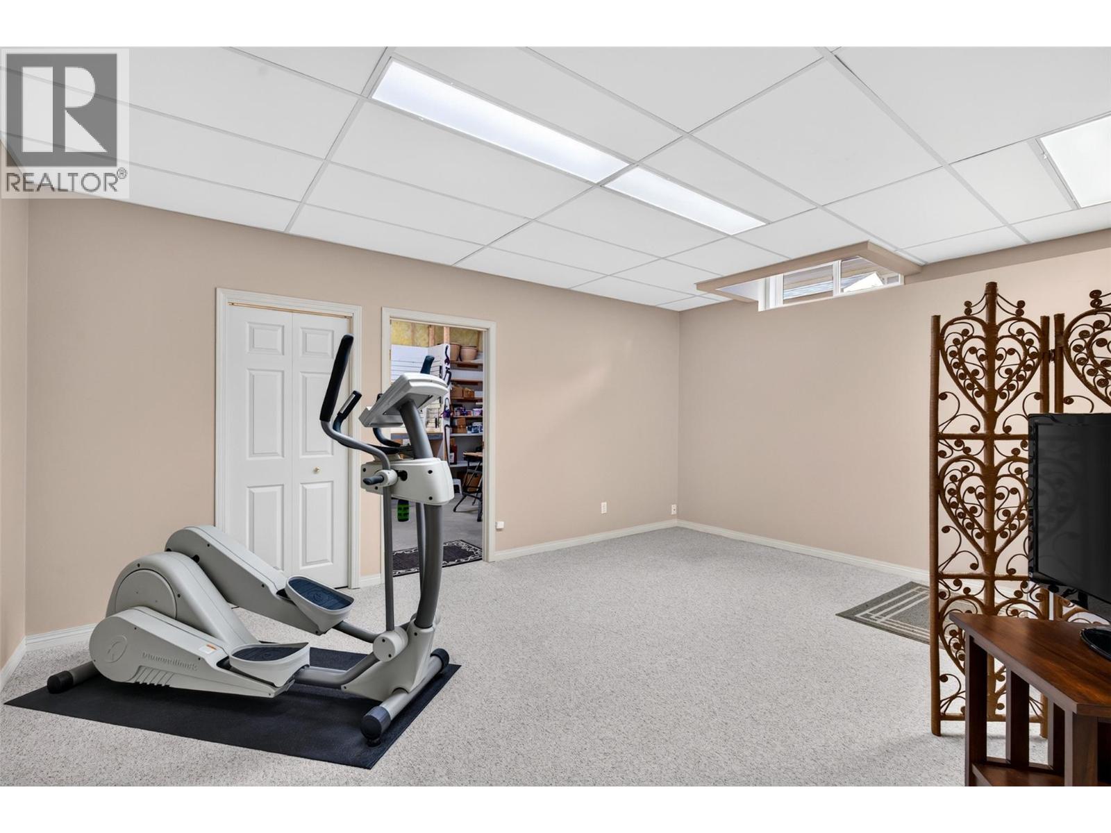  2215 Shannon Woods Place, West Kelowna