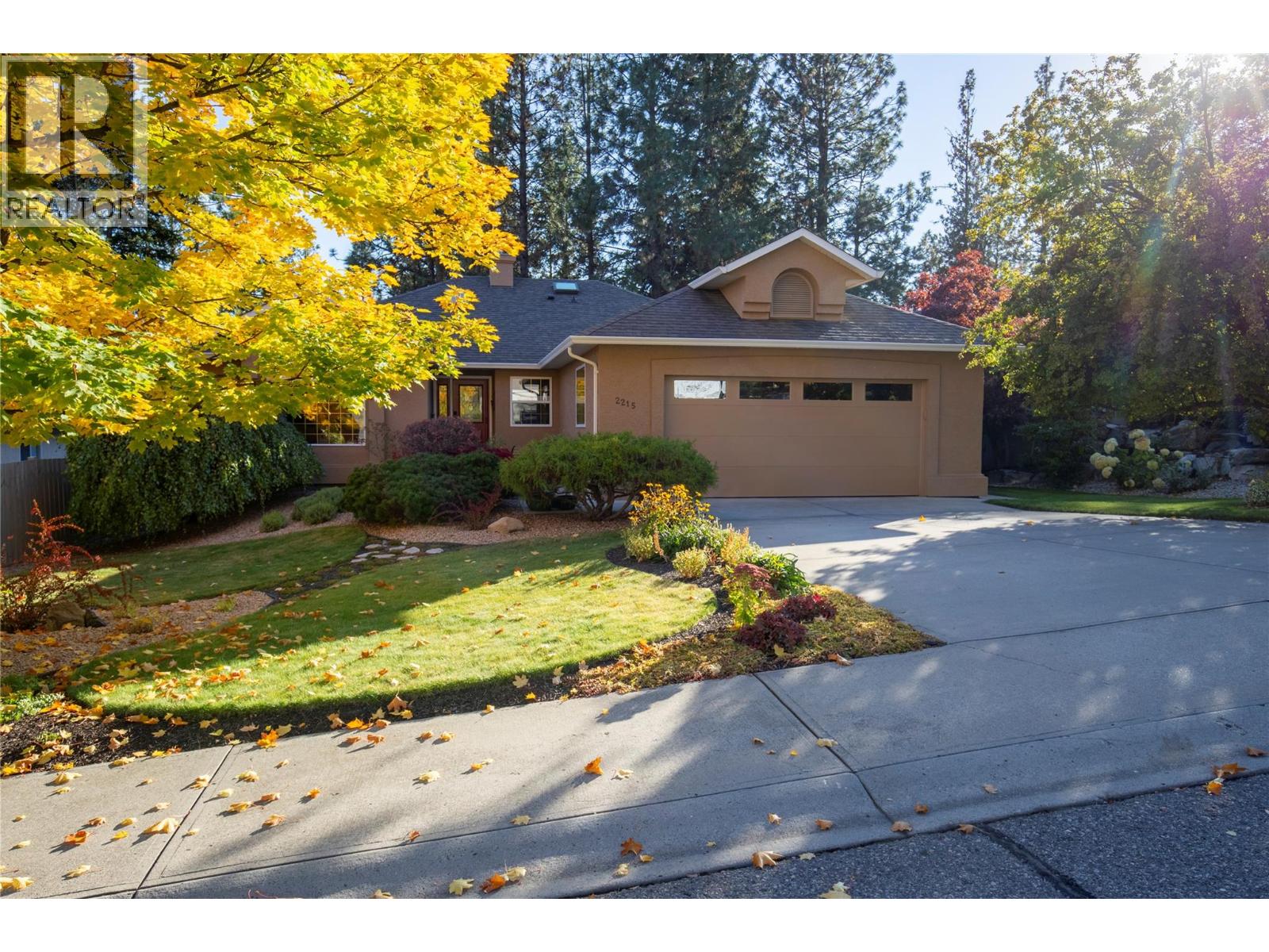  2215 Shannon Woods Place, West Kelowna