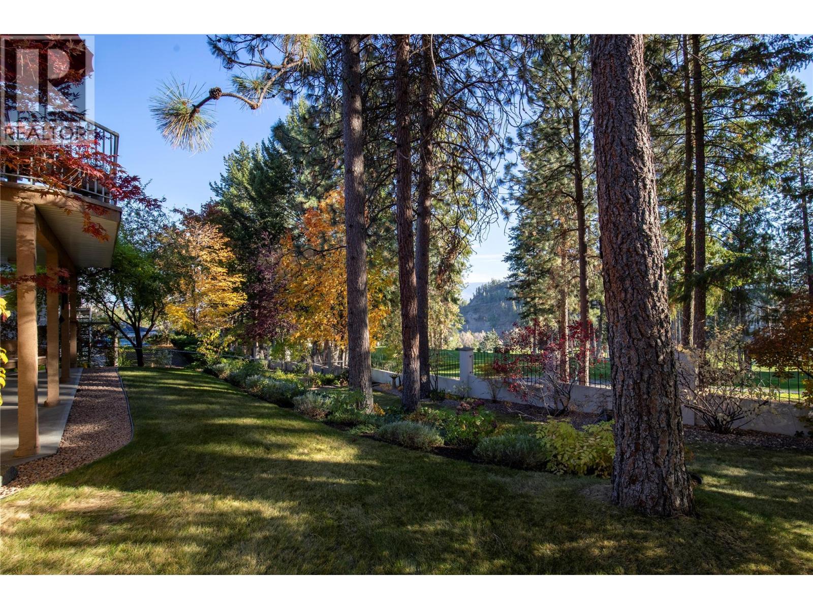 2215 Shannon Woods Place, West Kelowna