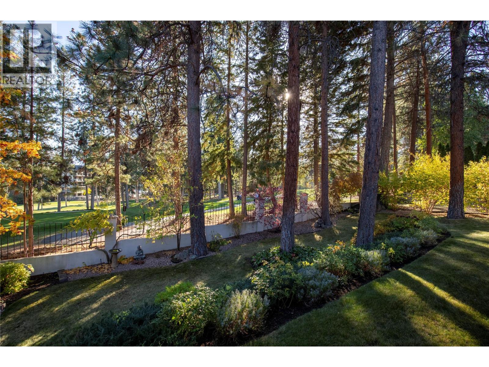  2215 Shannon Woods Place, West Kelowna
