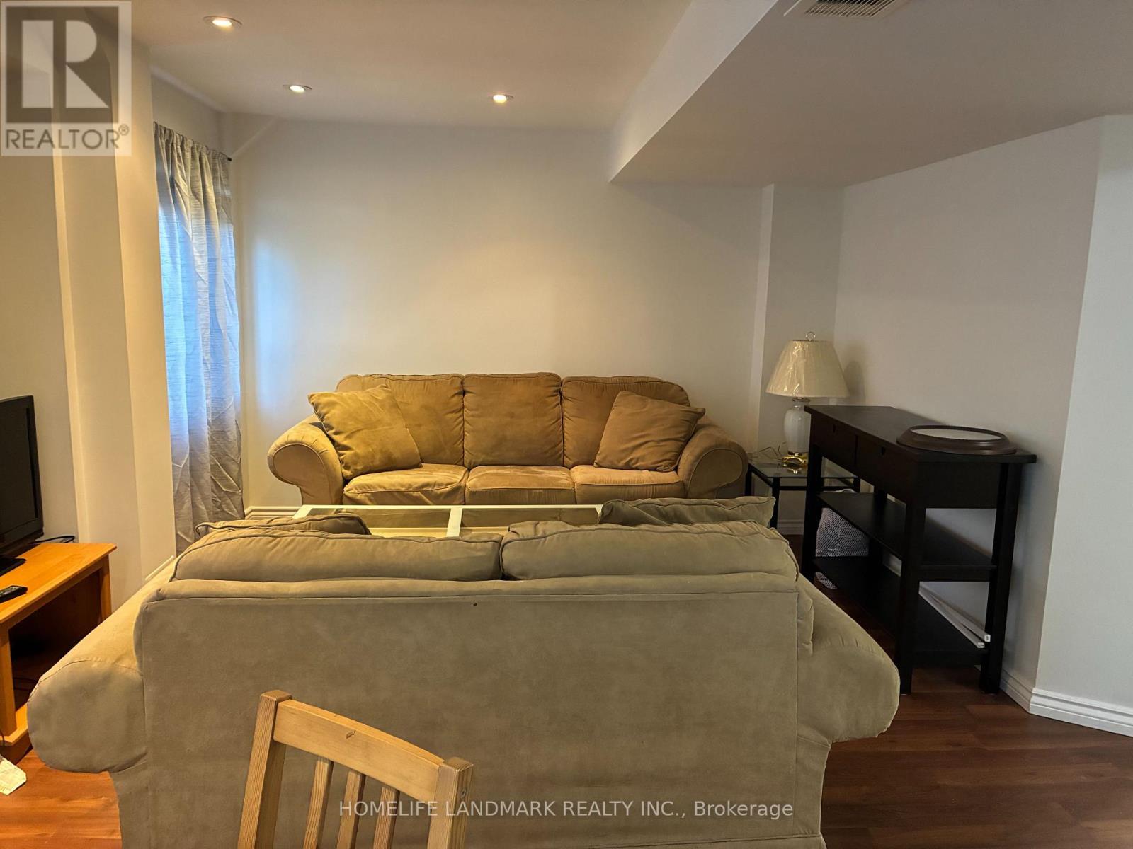 BASEMENT(FULLY FURNISHED) - 42 THOMAS LEGGE CRESCENT, Richmond Hill (Oak Ridges) — photo 6