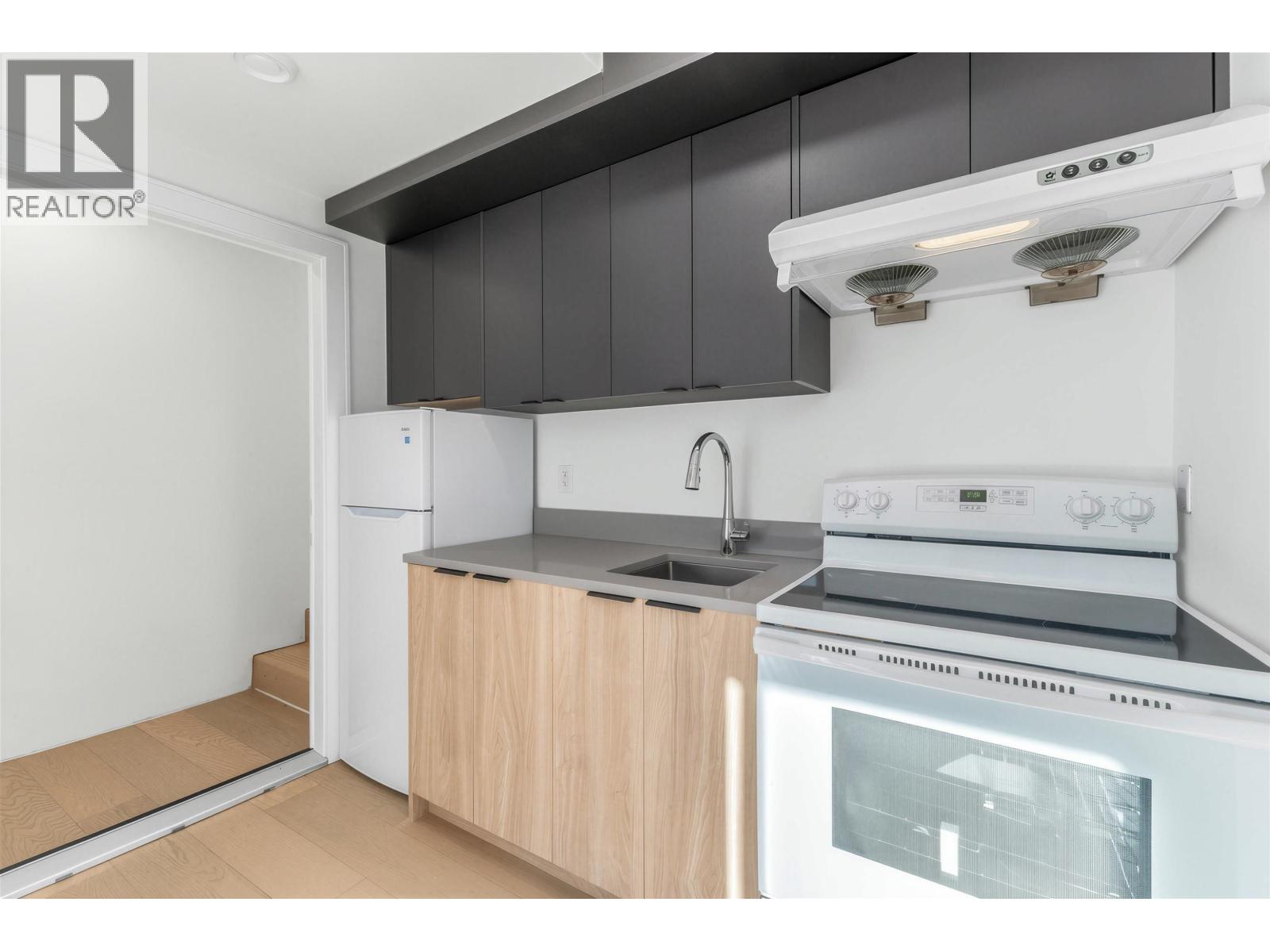 Photo of 7359 OAK STREET 15