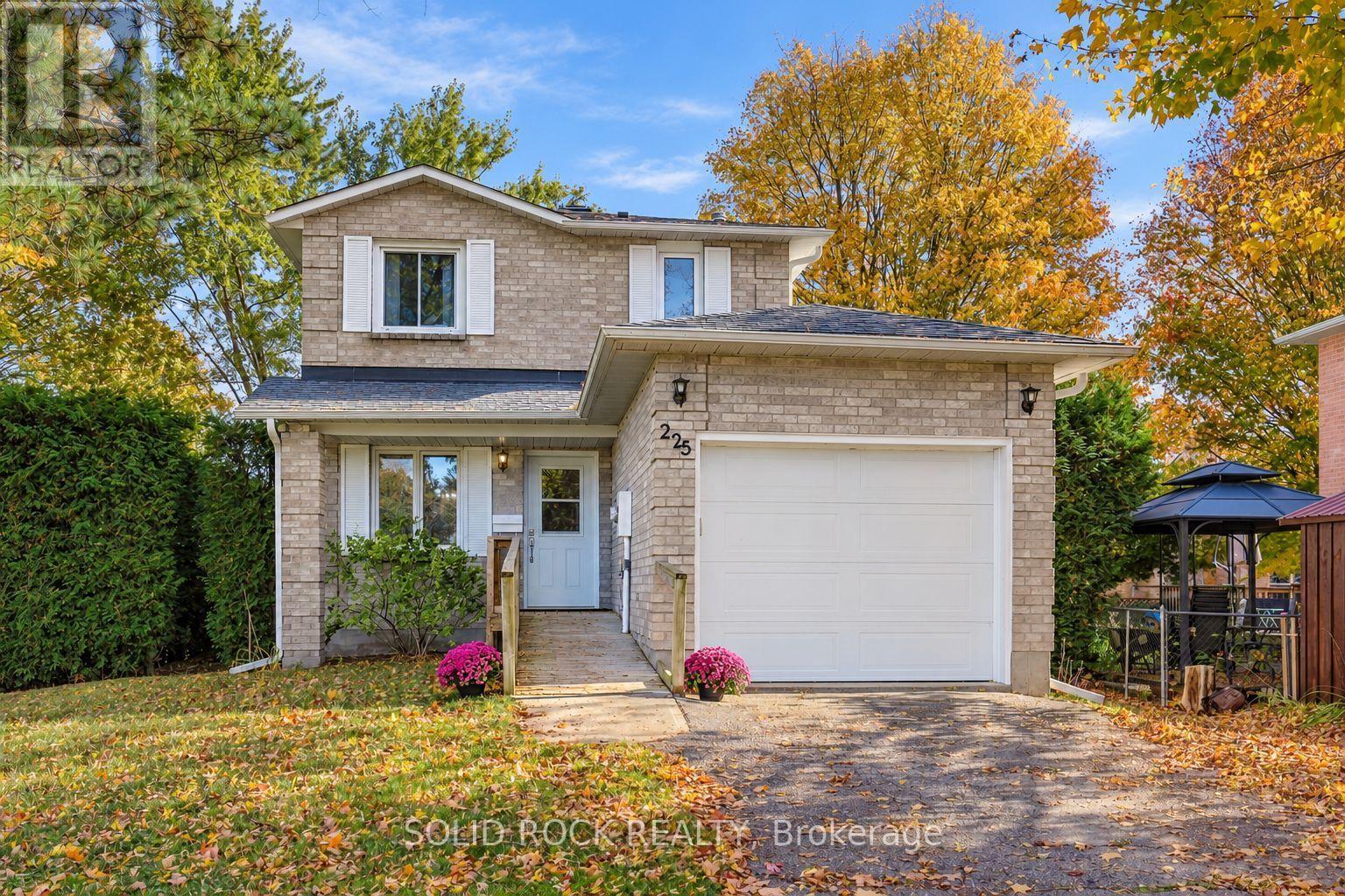 225 COLONEL DOUGLAS CRESCENT, Brockville