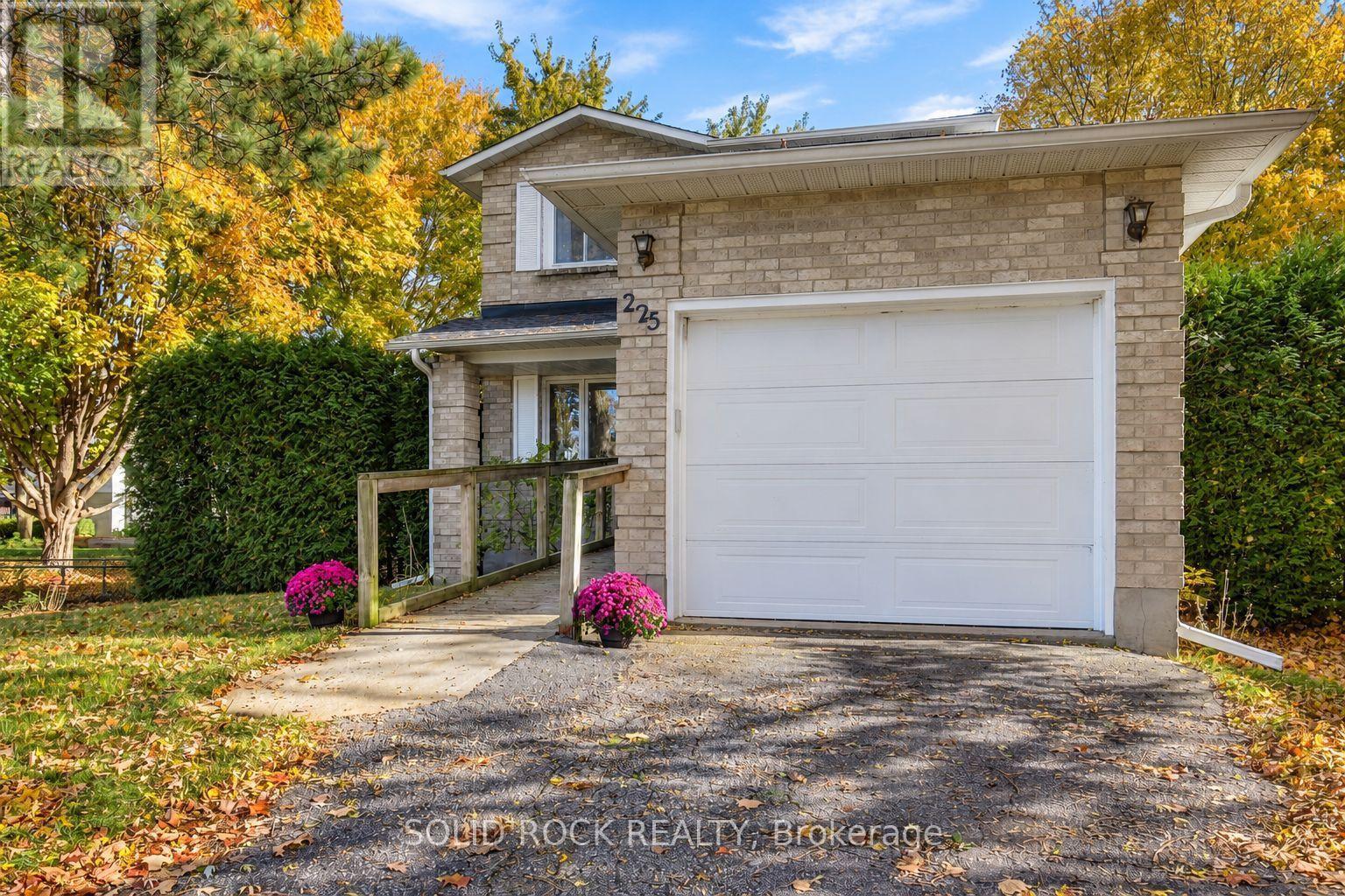 225 COLONEL DOUGLAS CRESCENT, Brockville — photo 3