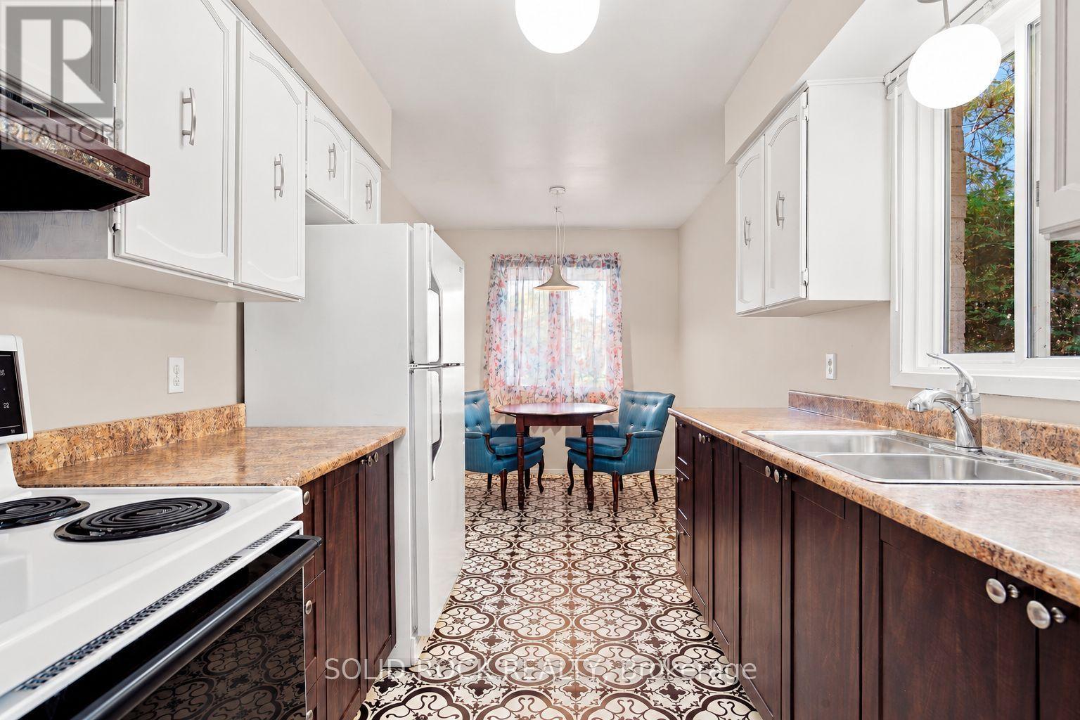 225 COLONEL DOUGLAS CRESCENT, Brockville — photo 9