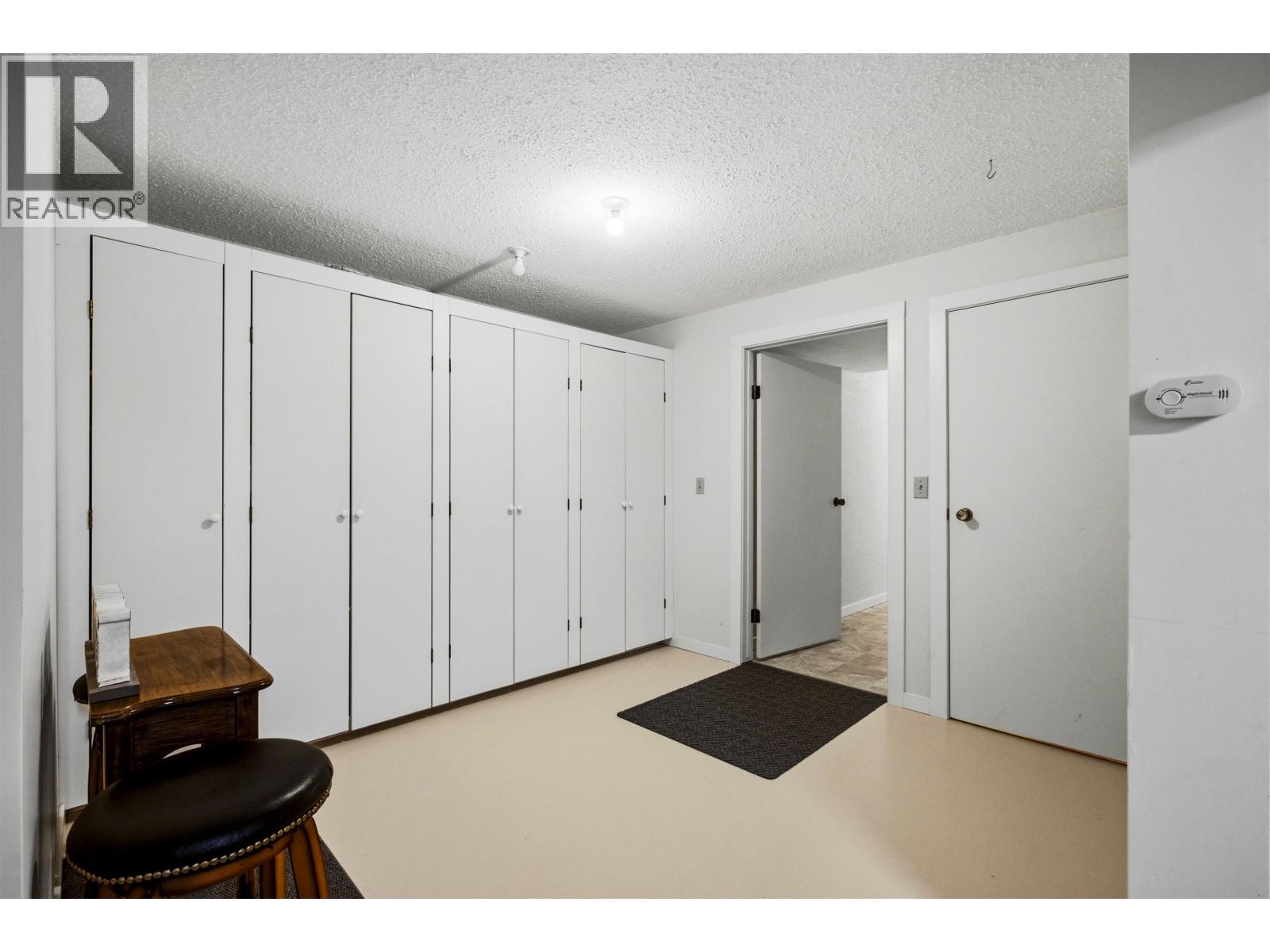 754 ROBERTS DRIVE - 23