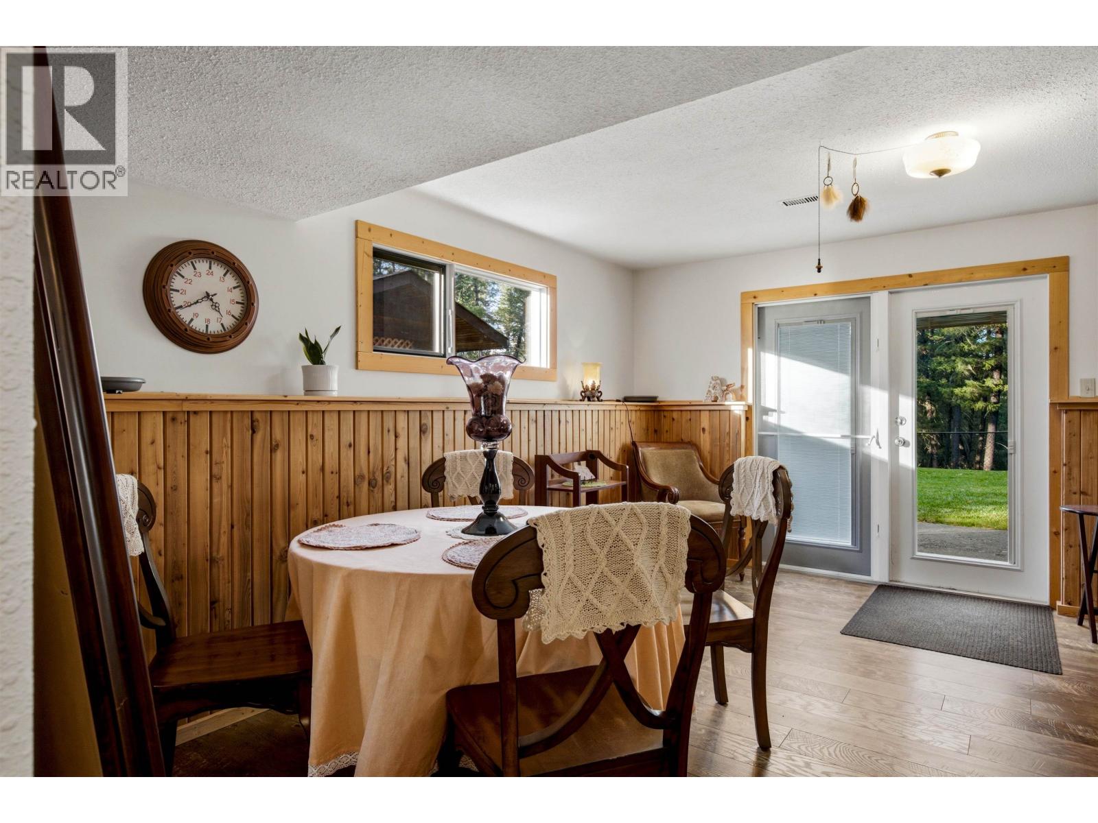 754 ROBERTS DRIVE - 17