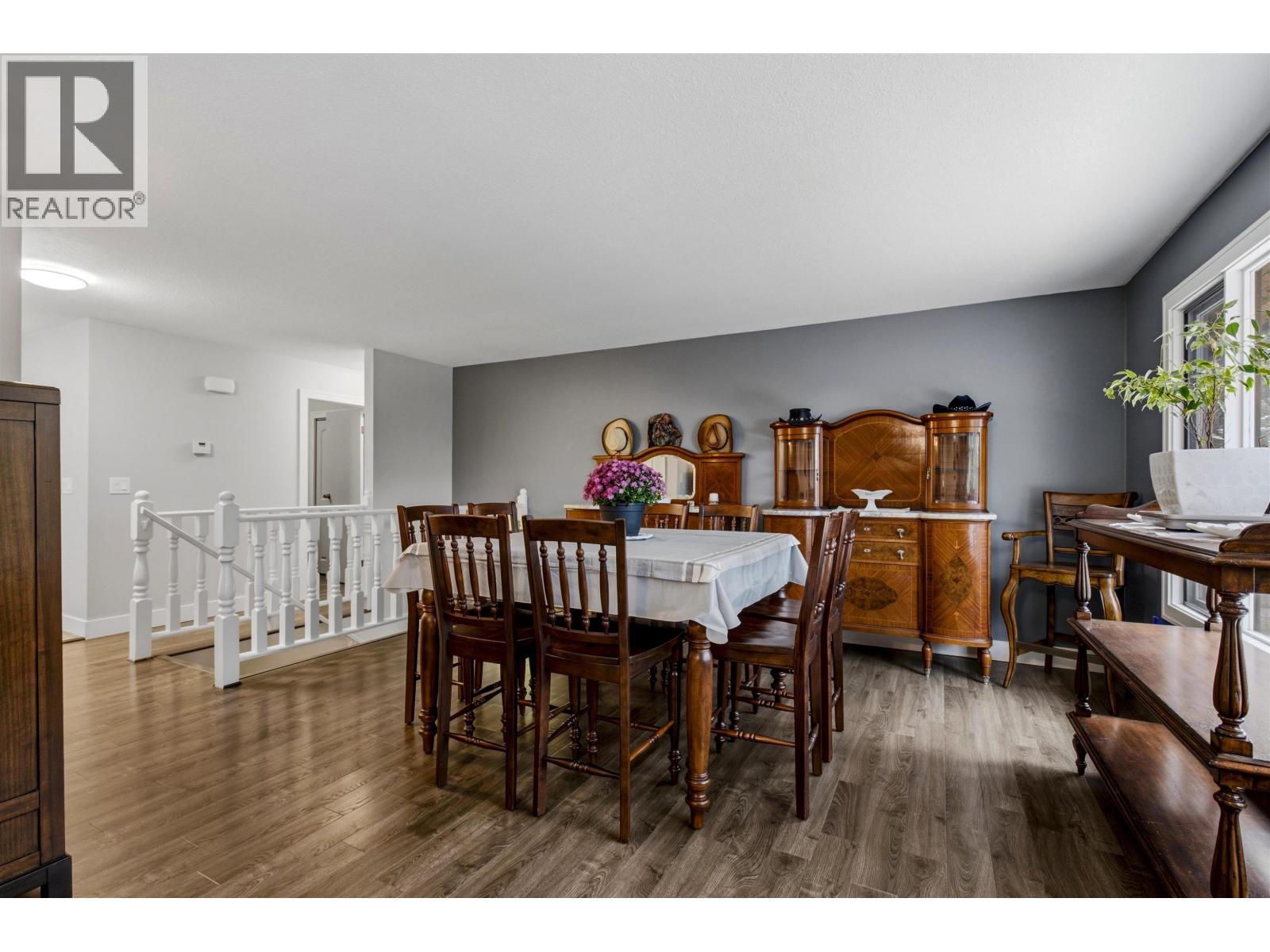 754 ROBERTS DRIVE - 10