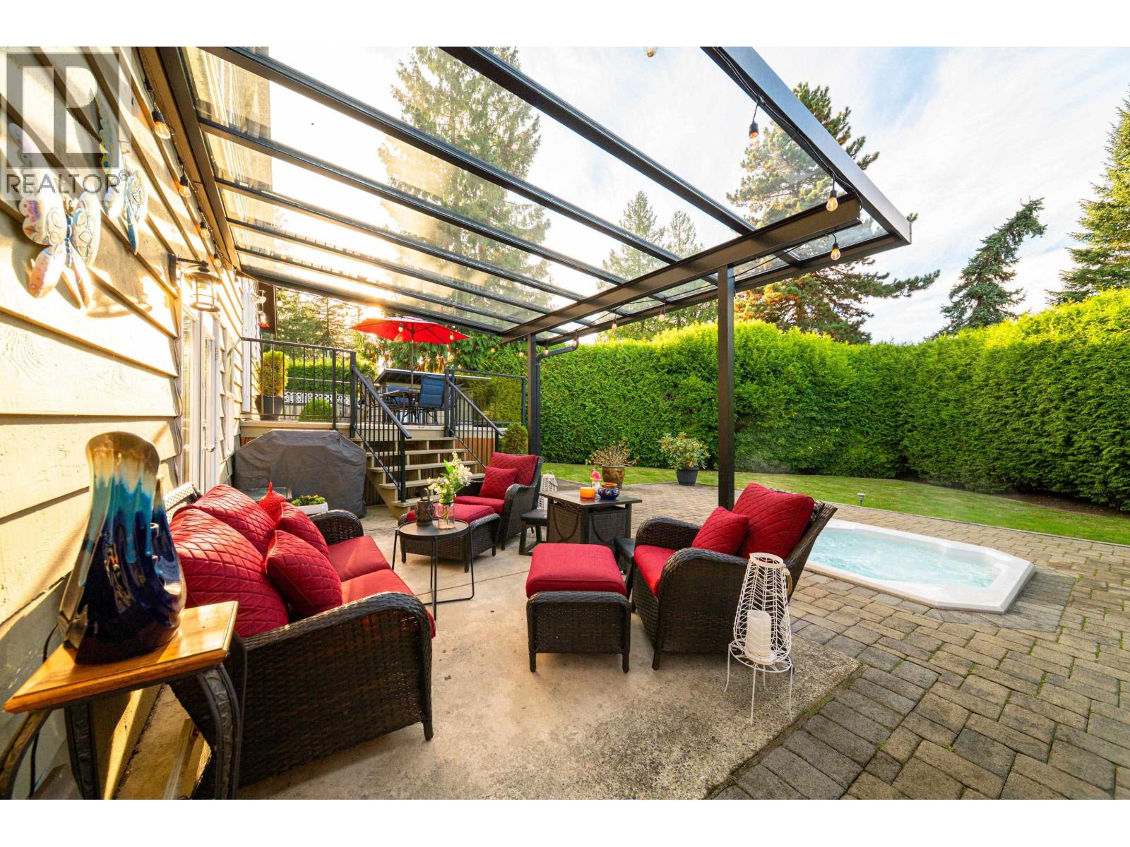 Photo of 327 MOUNT ROYAL COURT 22
