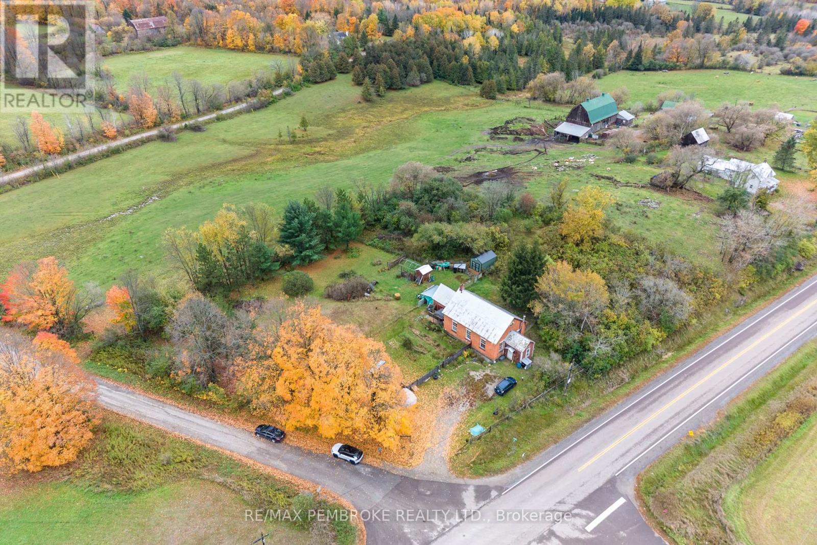 1279 FOY ROAD, Admaston/Bromley