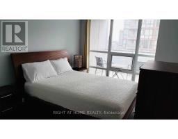 1510 - 761 Bay Street, Toronto, ON M5G2R2 Photo 6