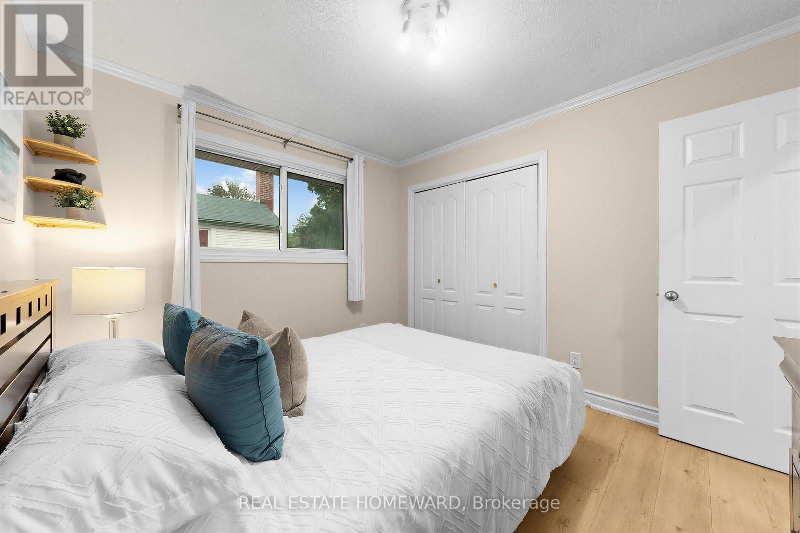 621 Byron Street South, Whitby, ON photo 23